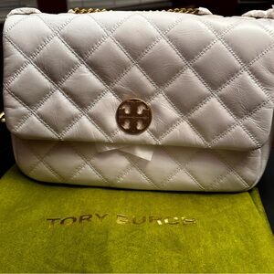 Tory Burch Willa Glazed Shoulder Bag.